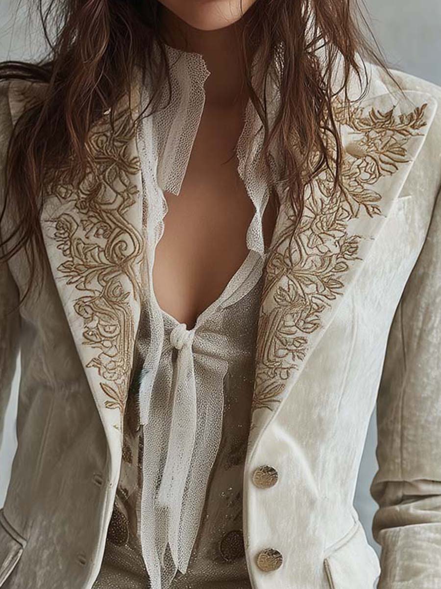 Amelia | Blazer z Haftem w Eleganckim Stylu