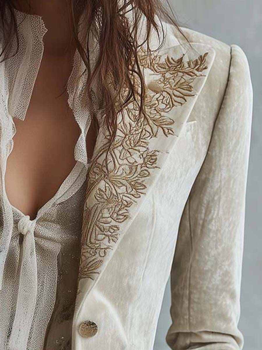 Amelia | Blazer z Haftem w Eleganckim Stylu