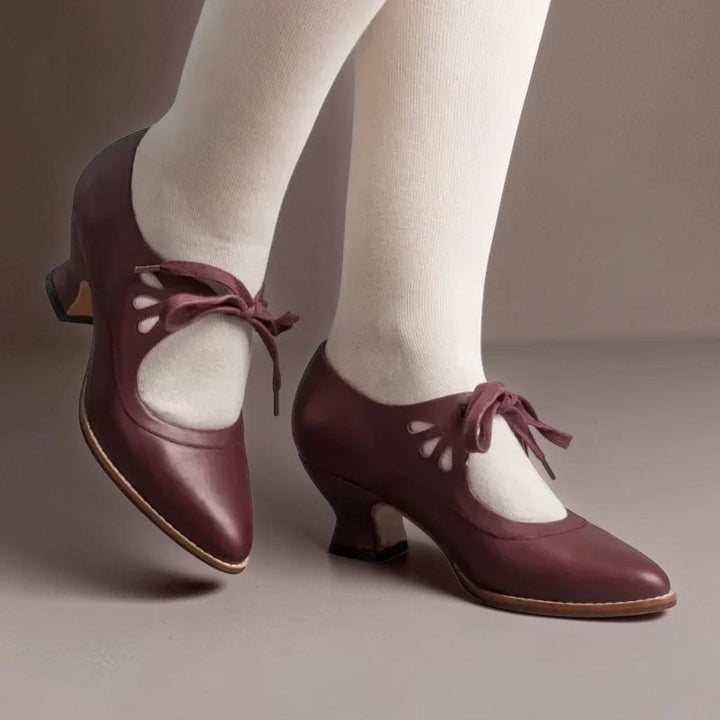 Danuta | Sznurowane Czółenka w Stylu Vintage